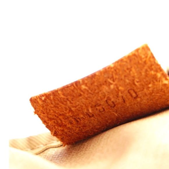 Louis Vuitton Deauville Travel Bag in Monogram Canvas and Vachetta Leather - Picture 13 of 13